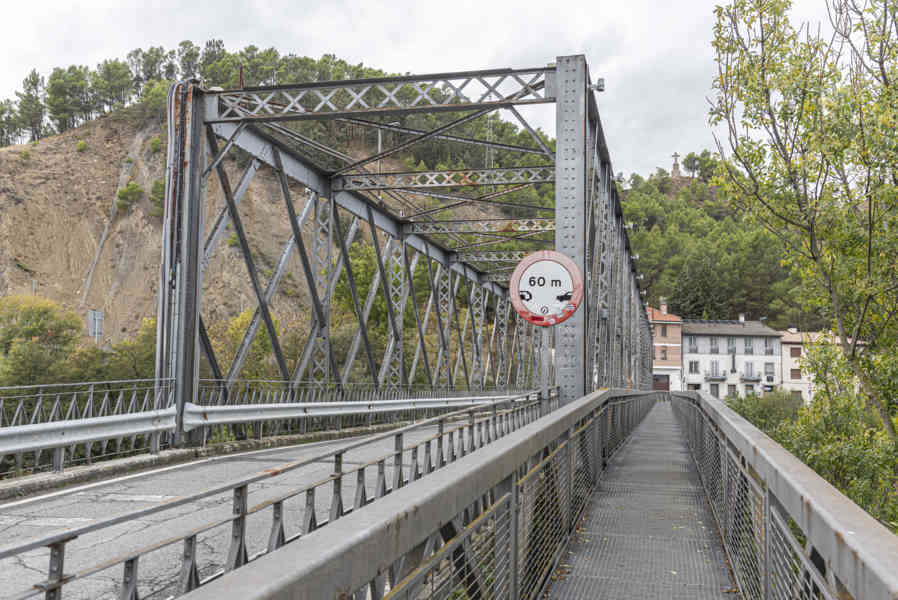 Comunidad Foral de Navarra 152 - Sangüesa - puente de hierro.jpg